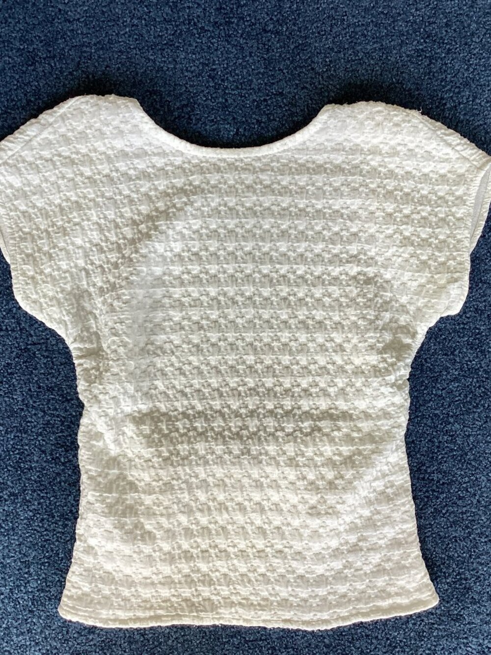 Holly2NY White Textured Backless Round-Neck Top - Small